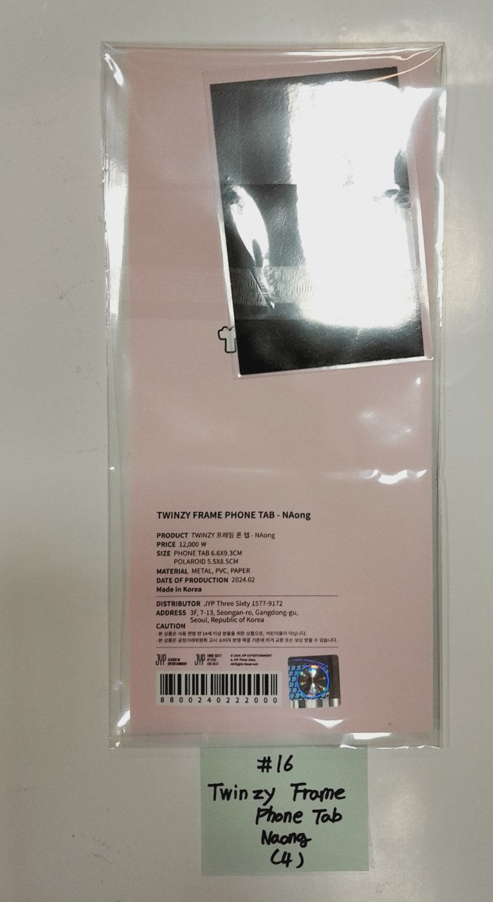 Itzy "BORN To BE" 2ND WORLD TOUR - Official MD [Image Picket, Picket Cover, Holder Strap, Phone Tab, ID Set, Special Ticket Set] [24.2.24] - HALLYUSUPERSTORE