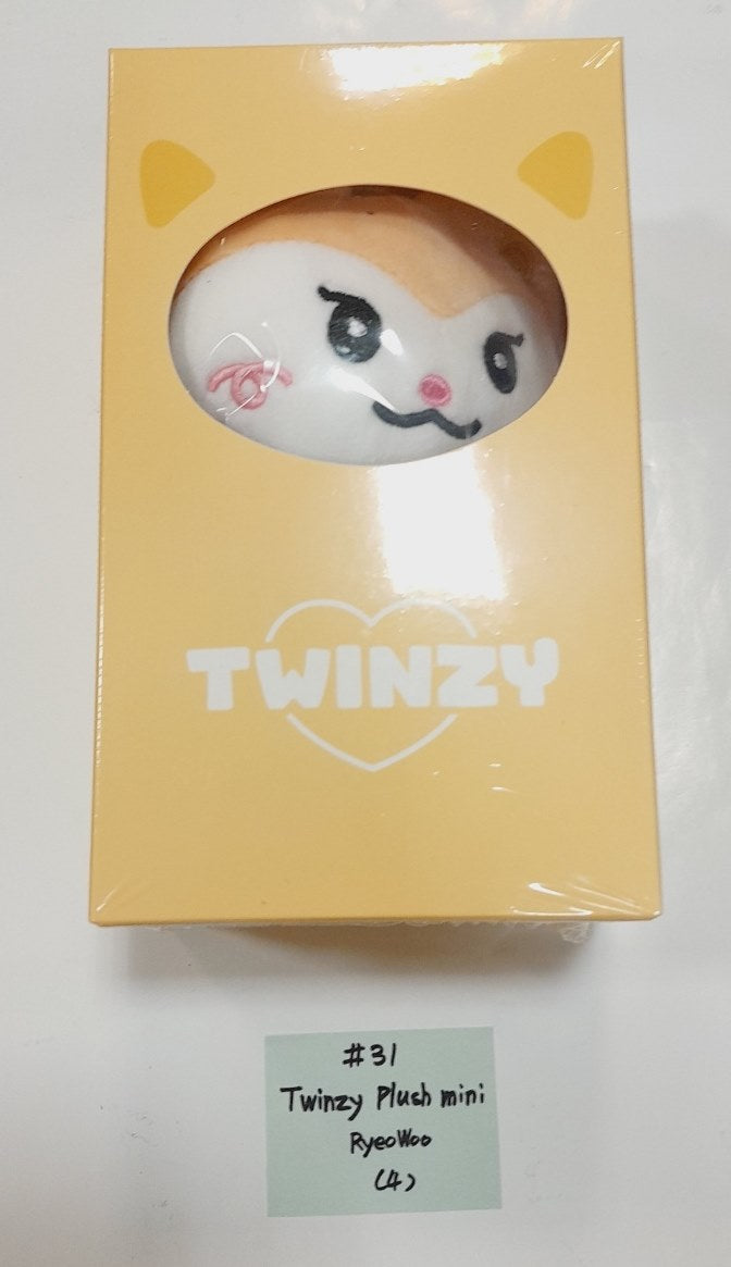 Itzy "BORN To BE" 2ND WORLD TOUR - Official MD (2) [24.2.24] - HALLYUSUPERSTORE
