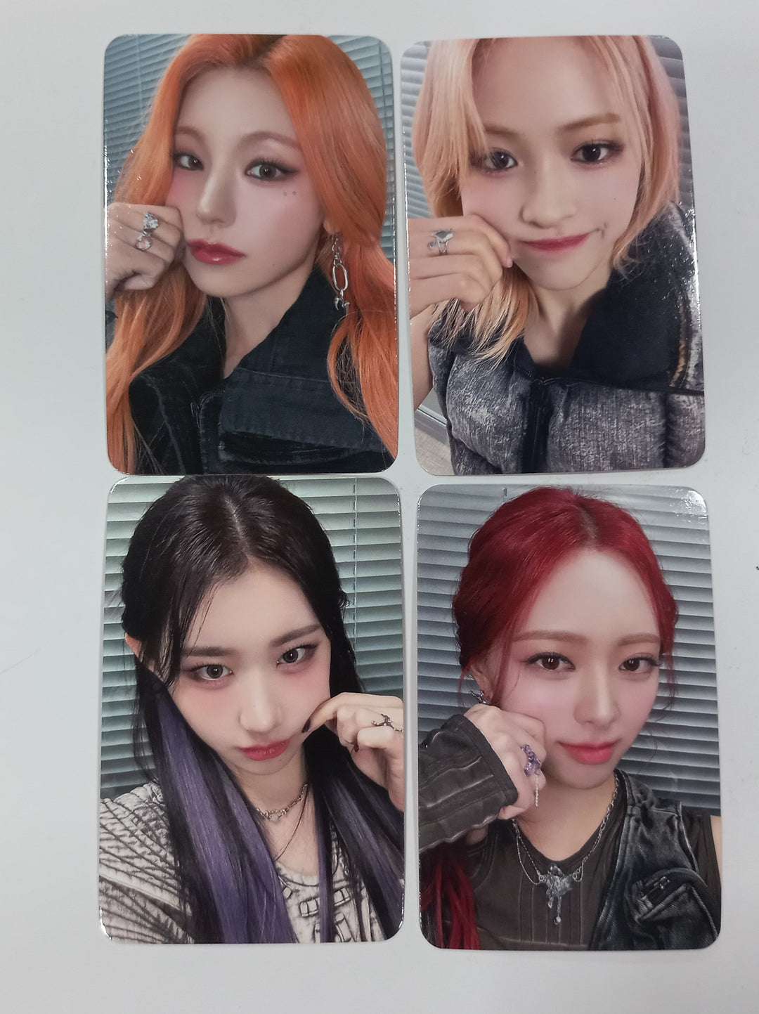 ITZY "BORN TO BE" - MMT Fansign Event Photocard [24.2.27] - HALLYUSUPERSTORE