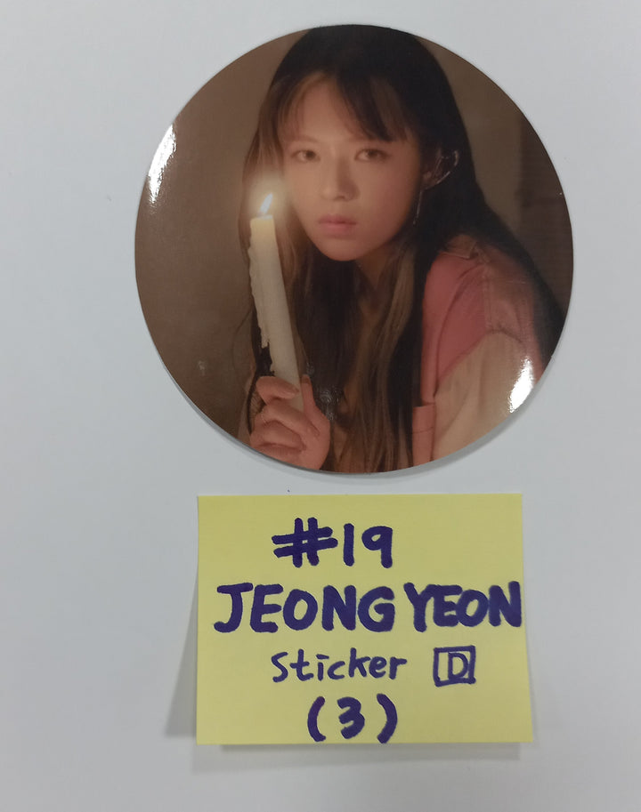 TWICE "With YOU-th" Mini 13th - Official Photocard [Digipack Ver.] [24.2.27] - HALLYUSUPERSTORE
