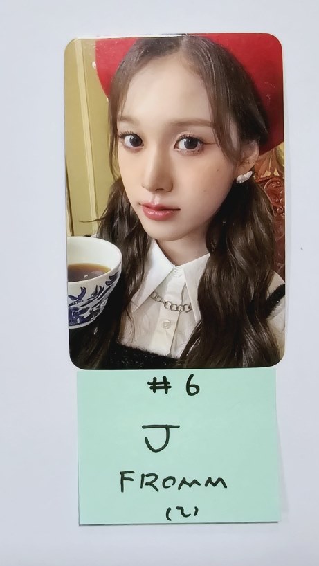 STAYC "2024 STAYC PHOTOBOOK" - Fromm Store Fansign Event Photocard [24.2.28] - HALLYUSUPERSTORE
