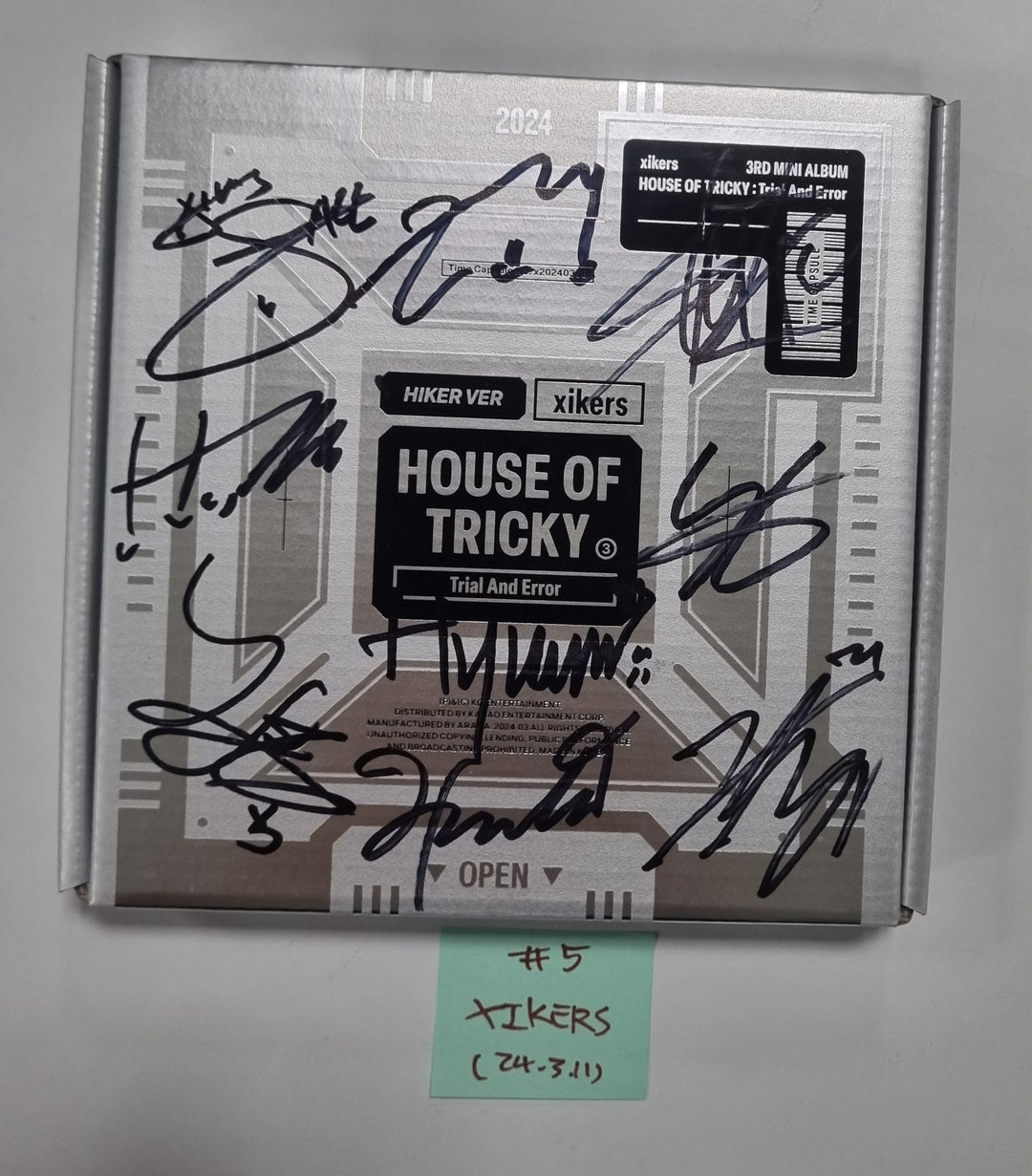 Xikers "HOUSE OF TRICKY : Trial And Error" - Hand Autographed(Signed) Promo Album [24.3.11] - HALLYUSUPERSTORE