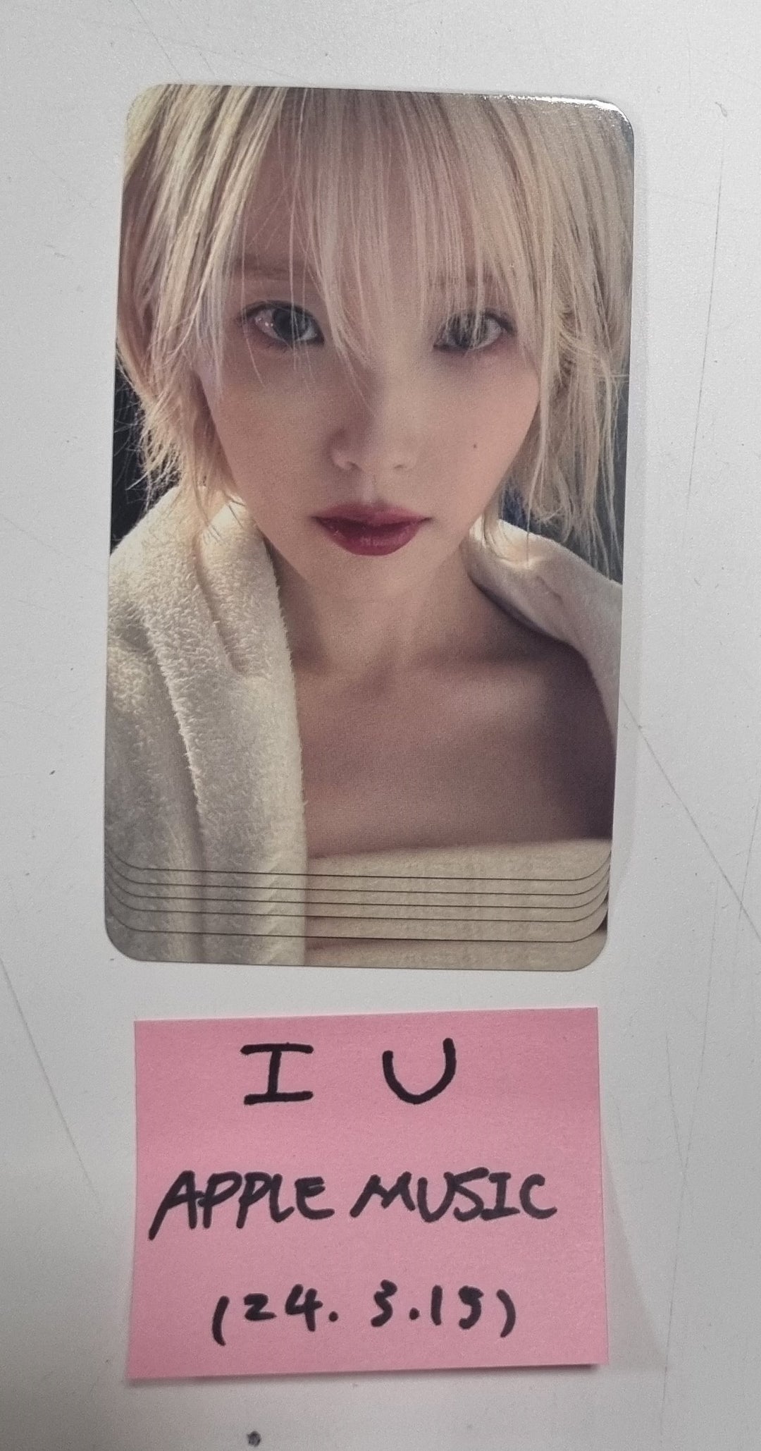 IU "The Winning" - Apple Music Fansign Event Photocards Round 2 [24.3.15] - HALLYUSUPERSTORE