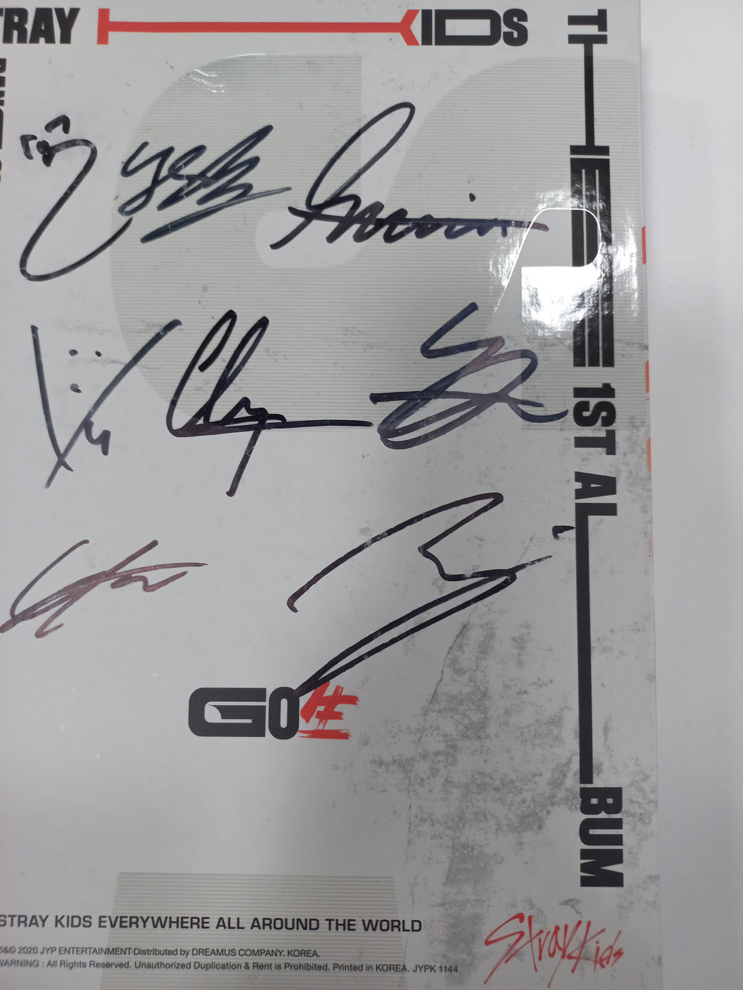 Stray Kids - Hand Autographed(Signed) Promo Album [24.3.21] - HALLYUSUPERSTORE
