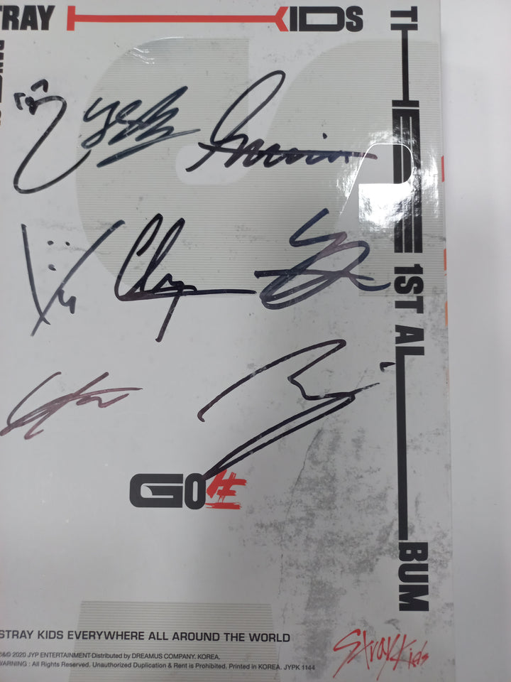Stray Kids - Hand Autographed(Signed) Promo Album [24.3.21] - HALLYUSUPERSTORE