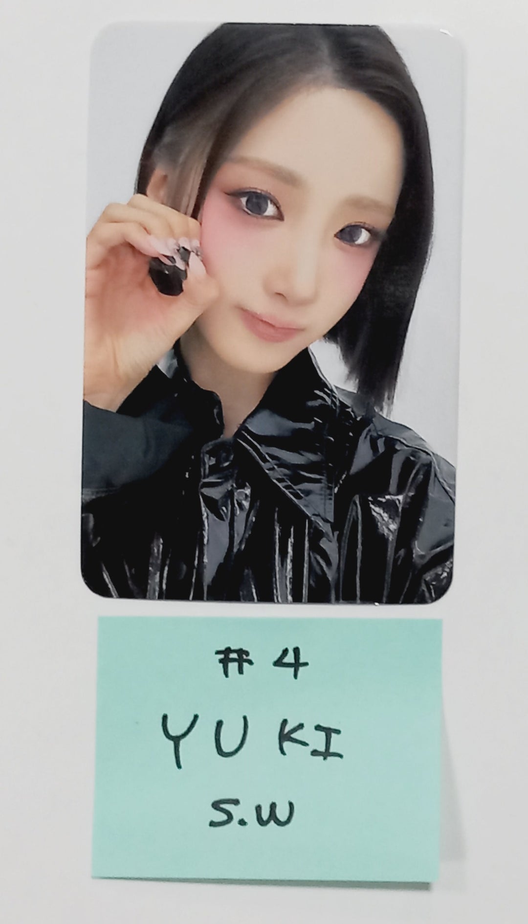PURPLE KISS "BXX" - Soundwave Fansign Event Photocard [24.3.25] - HALLYUSUPERSTORE
