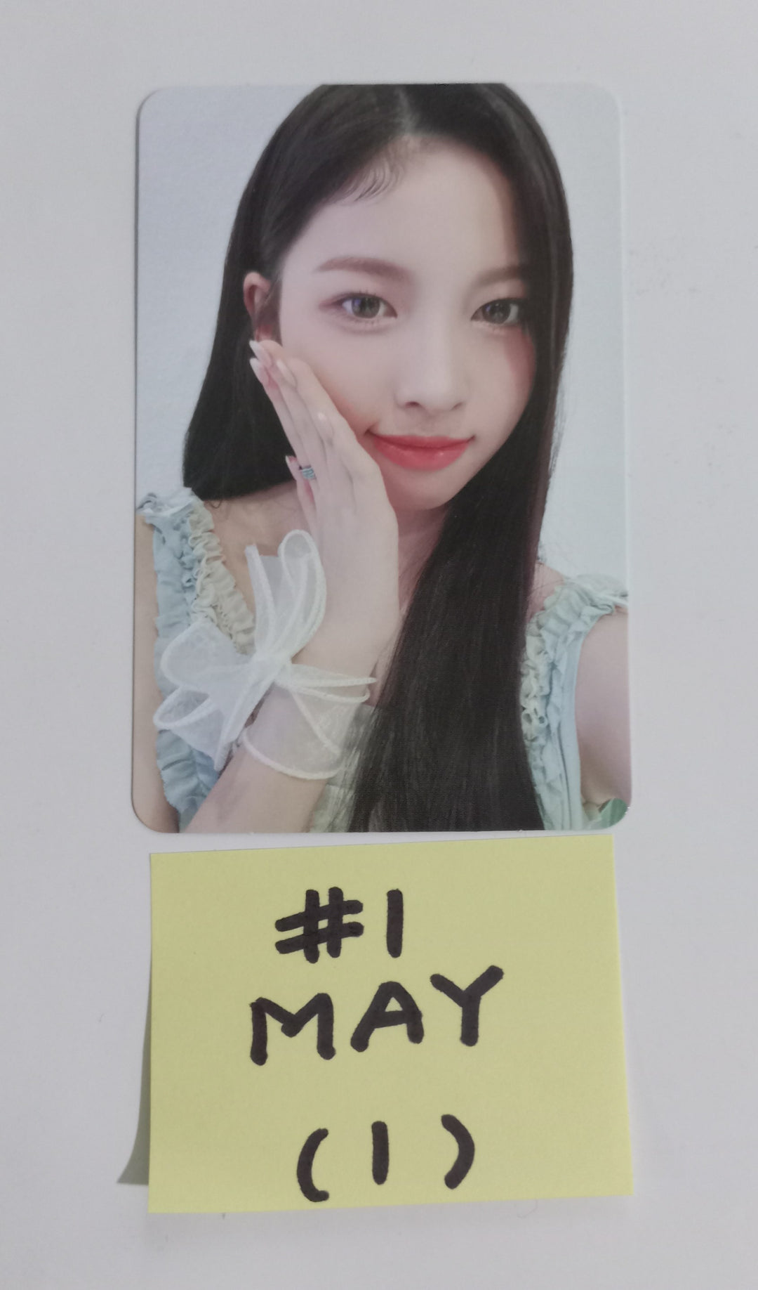 RESCENE "Re:Scene" - Official Photocard, ID Card, Message Card [24.3.27] - HALLYUSUPERSTORE