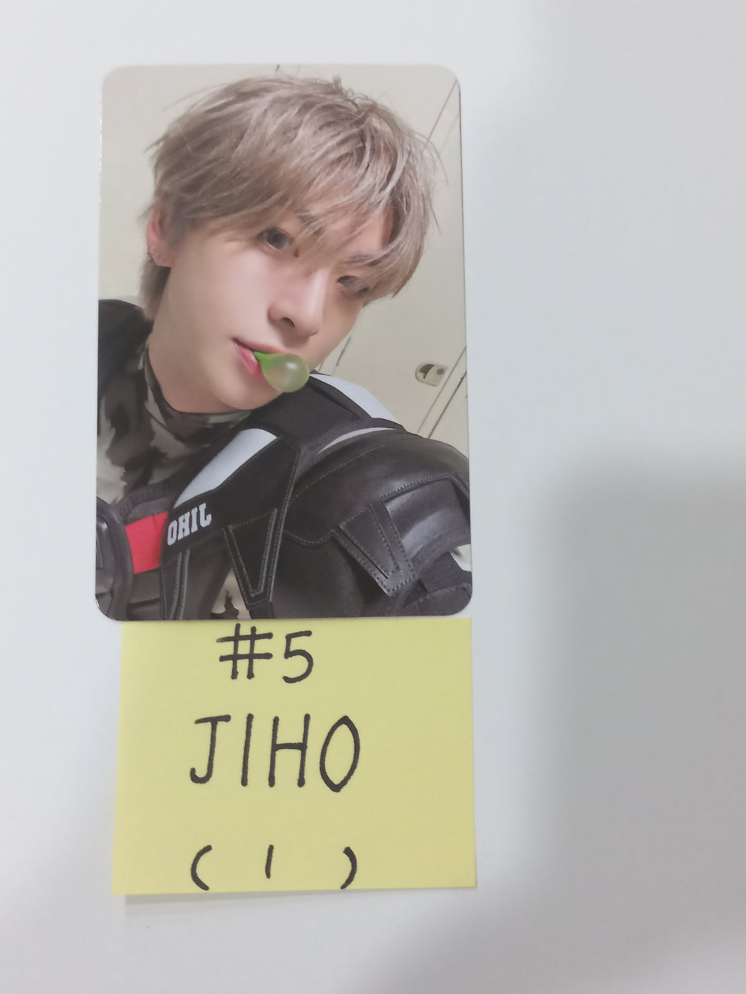 AMPERS&amp;ONE "ONE HEARTED" - Official Photocard [24.3.28] - HALLYUSUPERSTORE