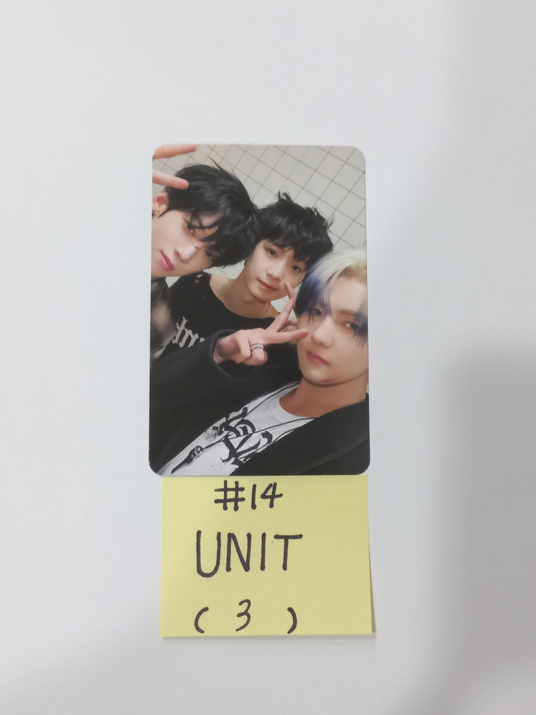 AMPERS&amp;ONE "ONE HEARTED" - Official Photocard [24.3.28] - HALLYUSUPERSTORE