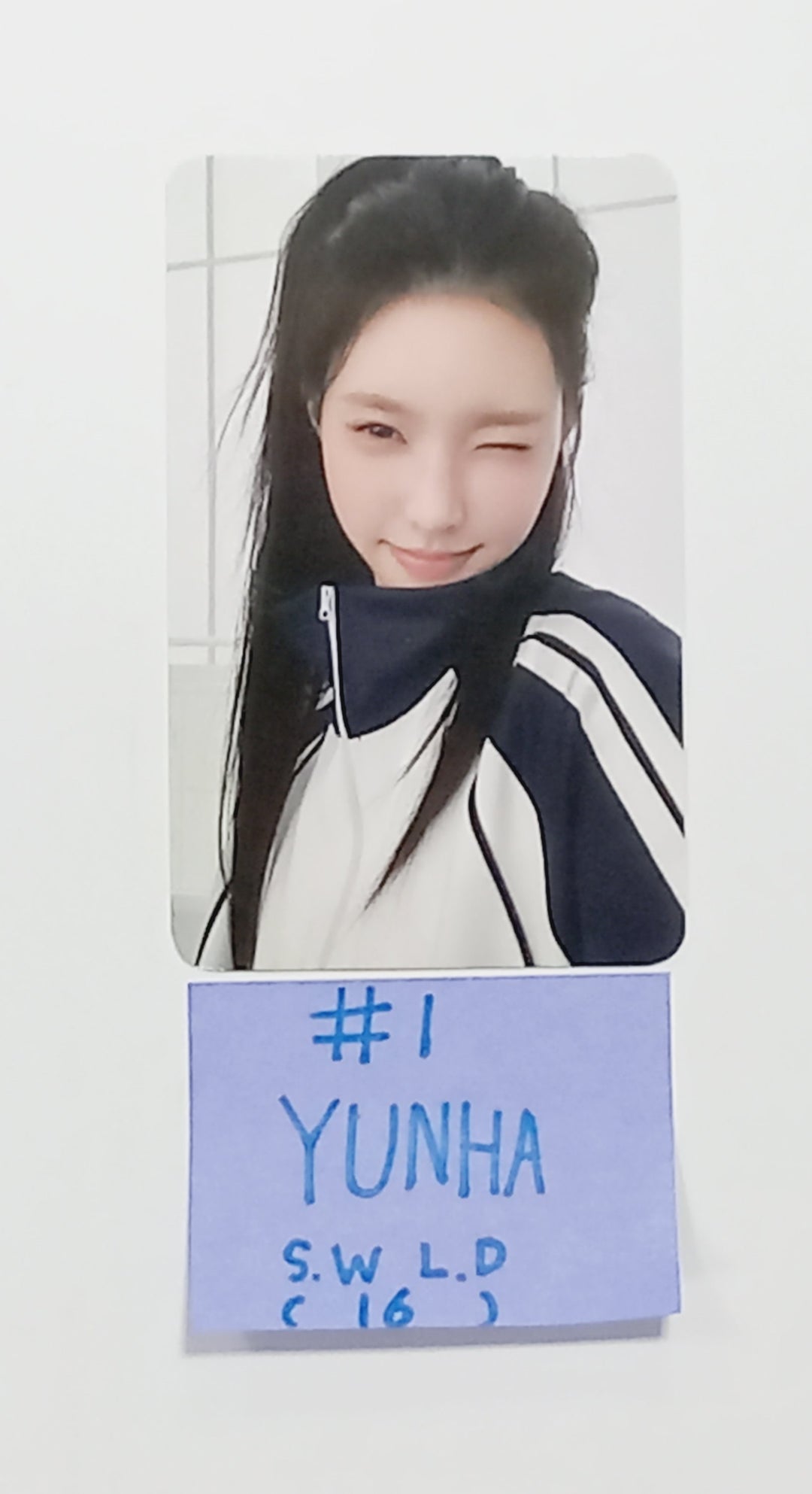 ILLIT "SUPER REAL ME" - Soundwave Luckydraw Event Photocard [24.3.29] - HALLYUSUPERSTORE