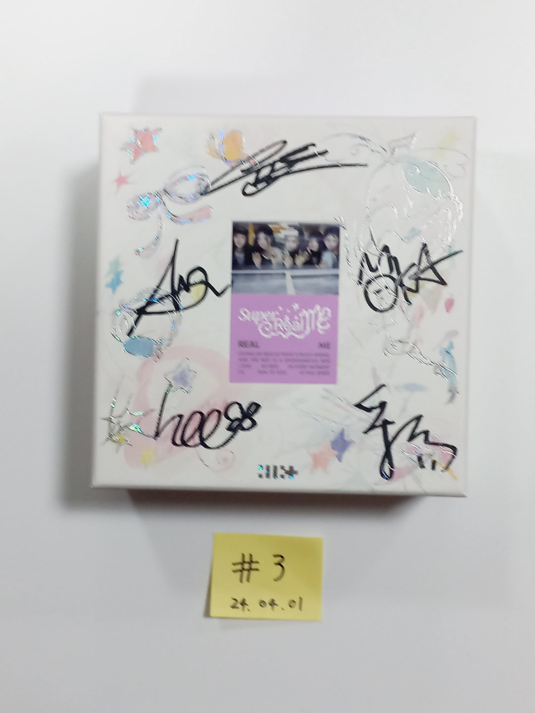 ILLIT "SUPER REAL ME" - Hand Autographed(Signed) Promo Album [24.4.1] - HALLYUSUPERSTORE