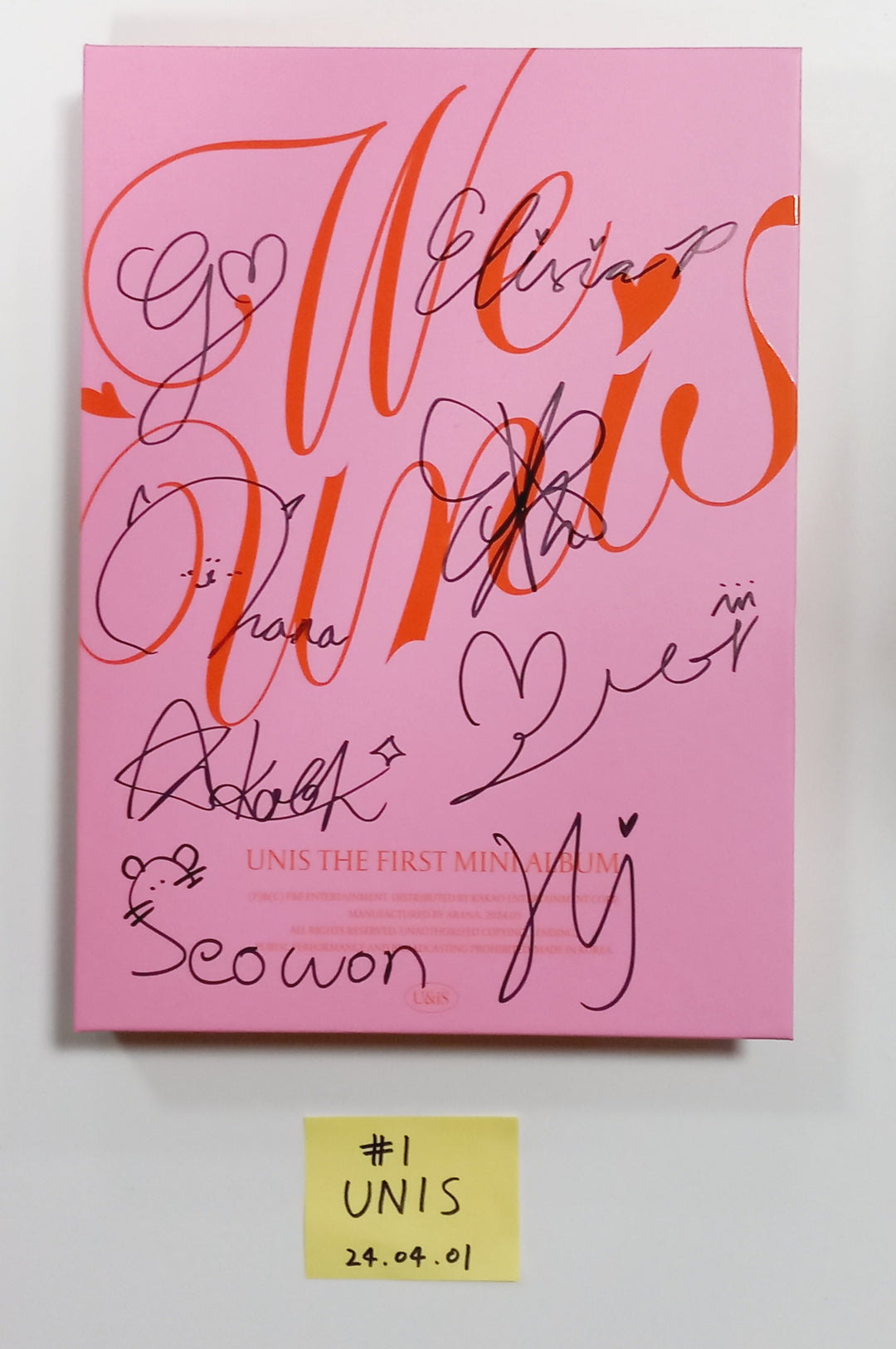 UNIS "WE UNIS", RESCENE "Re:Scene" - Hand Autographed(Signed) Promo Album [24.4.1] - HALLYUSUPERSTORE