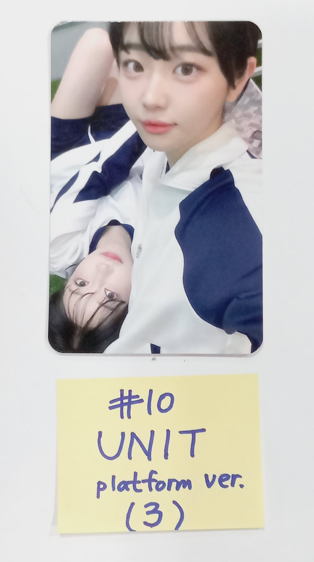 QWER "MANITO" - Official Photocard [Platform Ver.] [24.4.9] - HALLYUSUPERSTORE
