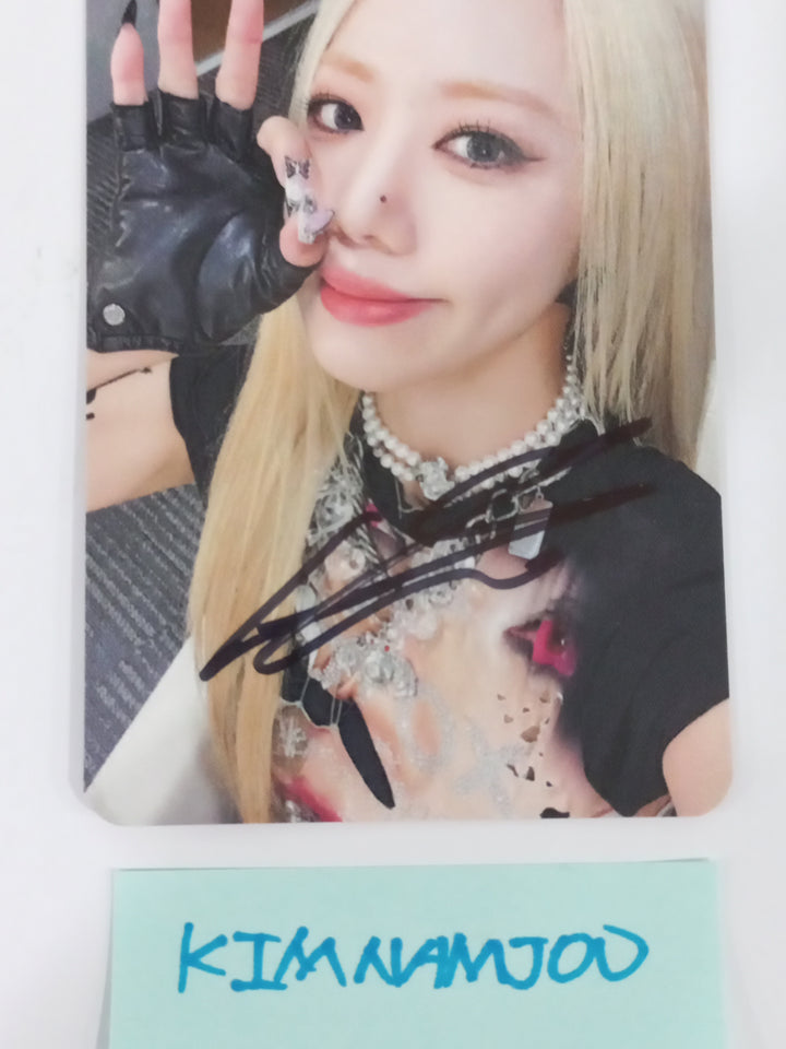 Kim Nam Joo " BAD" - Hand Autographed(Signed) Photocard [24.4.11] - HALLYUSUPERSTORE