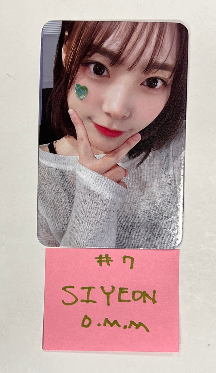 QWER "Harmony from Discord" - Dear My Muse Fansign Event Photocard [24.4.15] - HALLYUSUPERSTORE