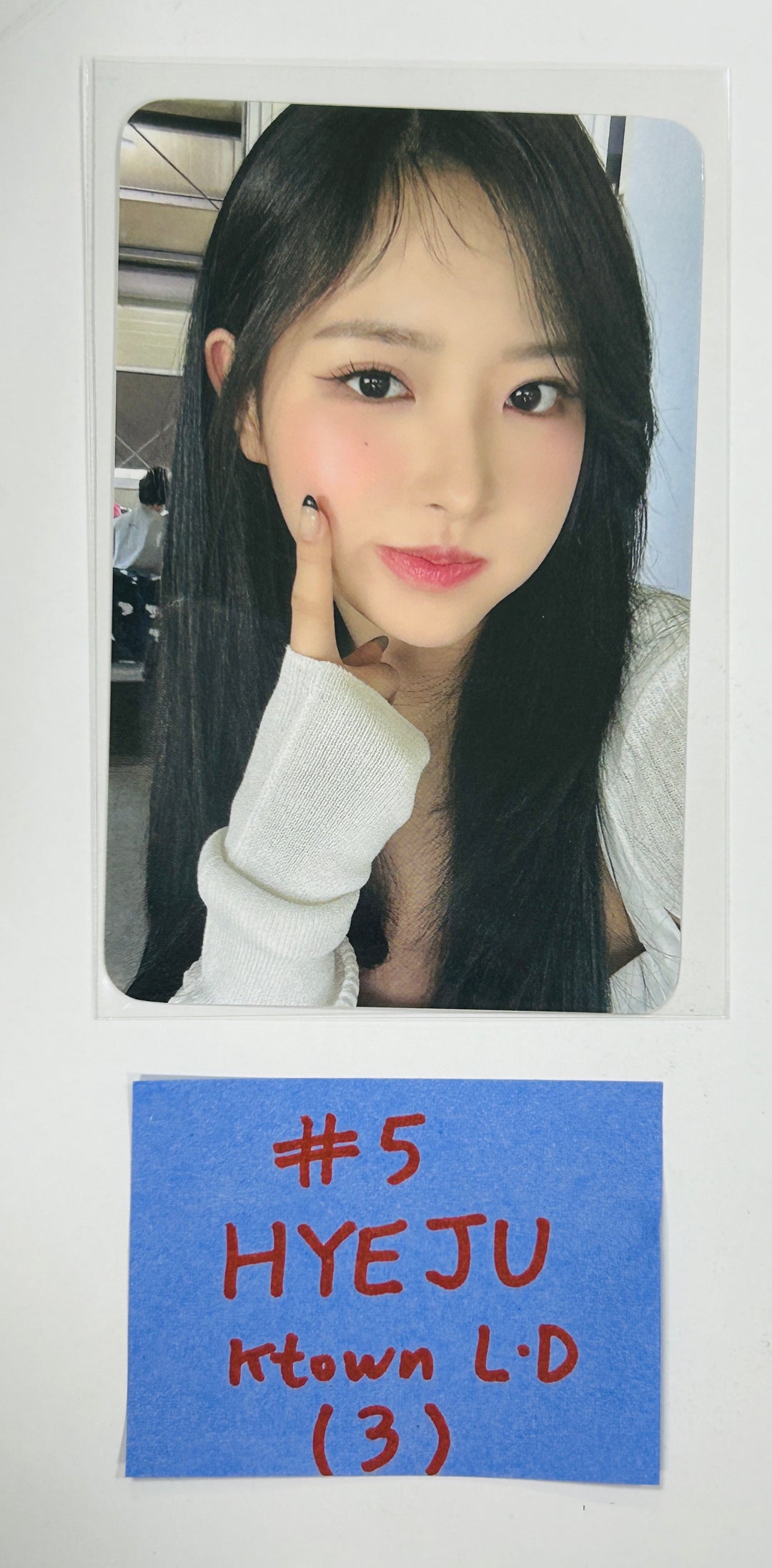 Loossemble "One of a Kind" - Ktown4U Luckydraw &amp; Drink Event Photocard [24.4.17] - HALLYUSUPERSTORE