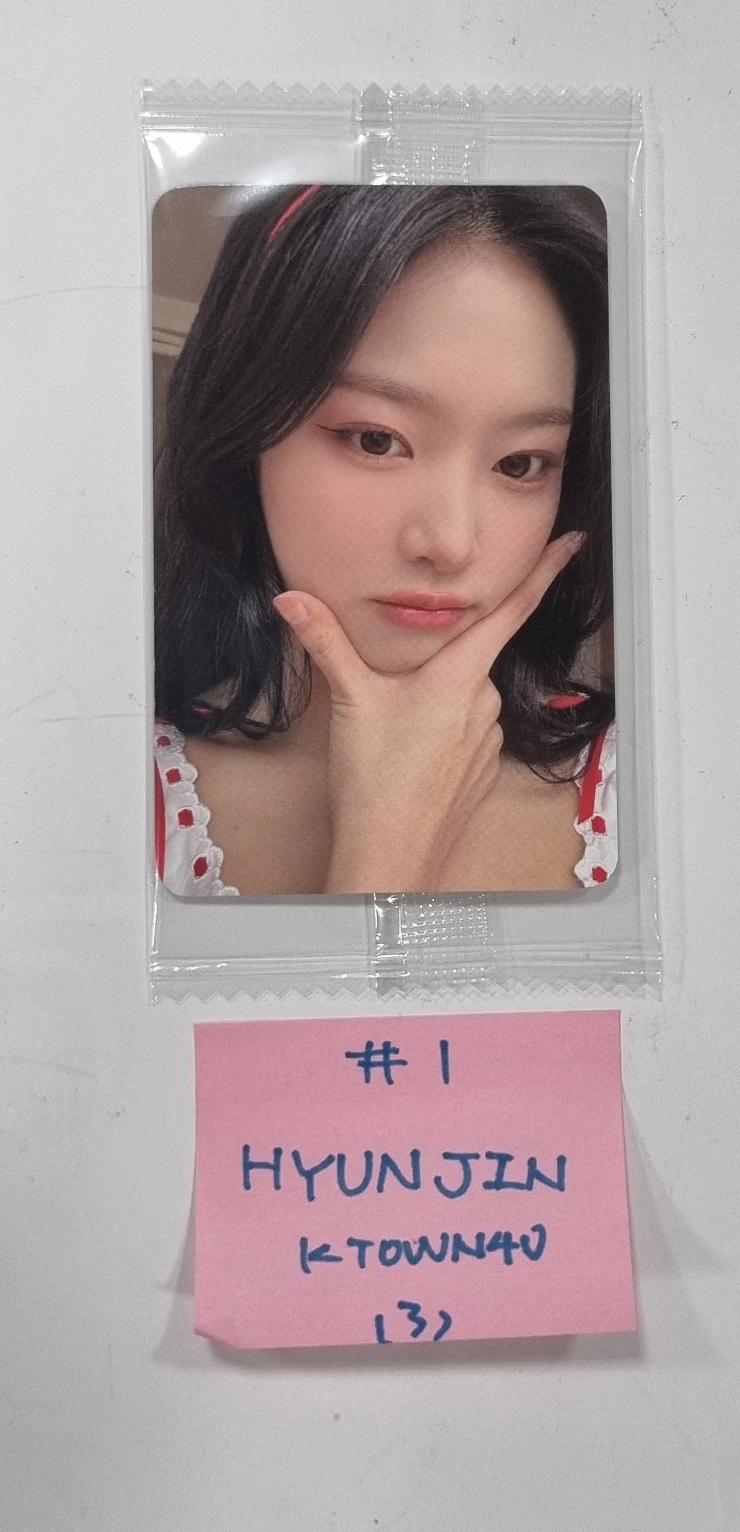Loossemble "One of a Kind" - Ktown4U Fansign Event Photocard [24.4.18] - HALLYUSUPERSTORE