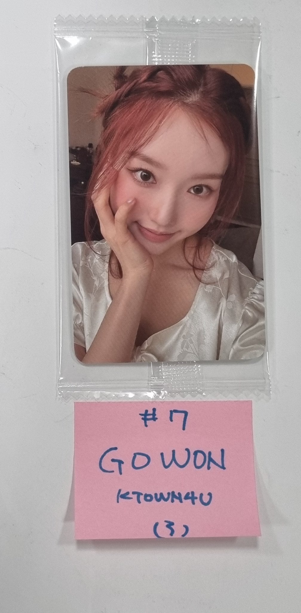 Loossemble "One of a Kind" - Ktown4U Fansign Event Photocard [24.4.18] - HALLYUSUPERSTORE