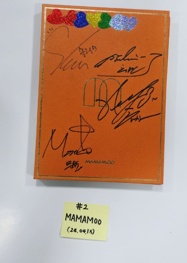 Mamamoo and Solar, Whee In, Hwasa, Moonbyul (of Mamamoo) - Hand Autographed(Signed) Promo Album [24.4.18] - HALLYUSUPERSTORE
