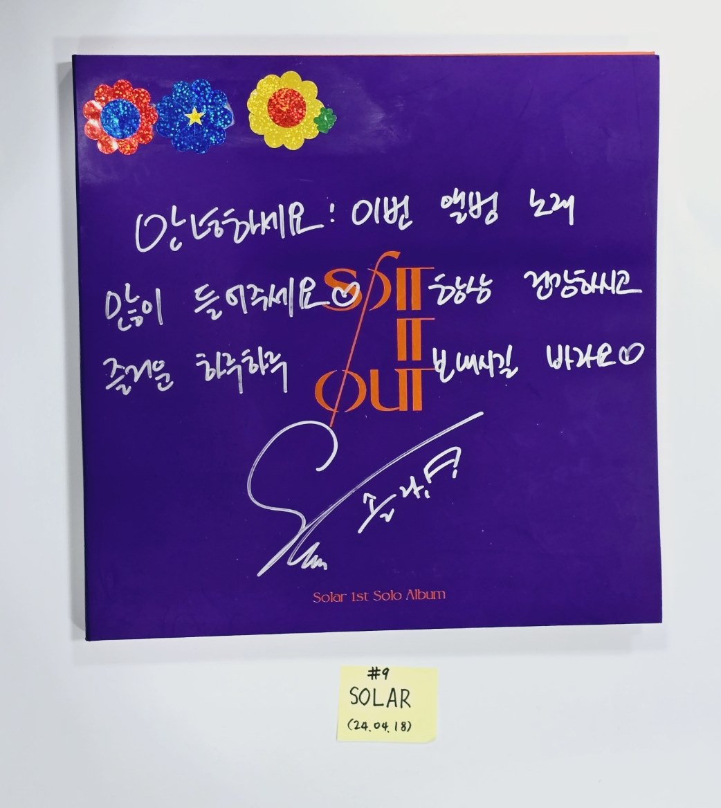 Mamamoo and Solar, Whee In, Hwasa, Moonbyul (of Mamamoo) - Hand Autographed(Signed) Promo Album [24.4.18] - HALLYUSUPERSTORE
