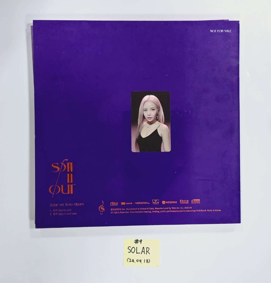 Mamamoo and Solar, Whee In, Hwasa, Moonbyul (of Mamamoo) - Hand Autographed(Signed) Promo Album [24.4.18] - HALLYUSUPERSTORE