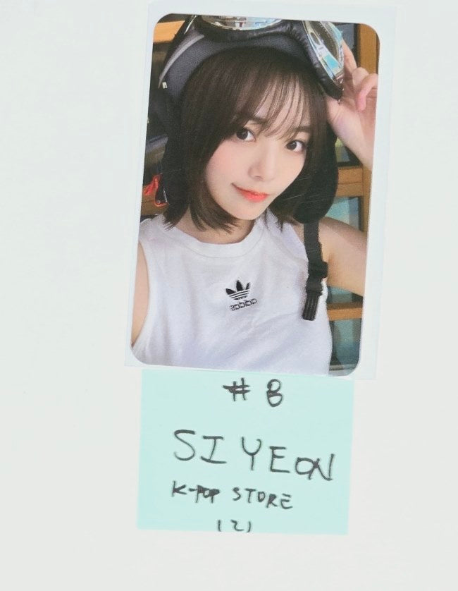 QWER "Manito" - K-Pop Store Fansign Event Photocard [24.4.19] - HALLYUSUPERSTORE