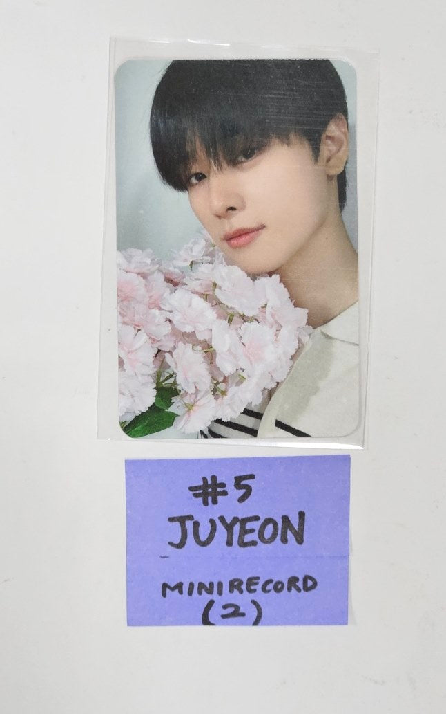 The Boyz "Phantasy" - Minirecord Fansign Event Photocard [Platform Ver.] [24.4.22] - HALLYUSUPERSTORE