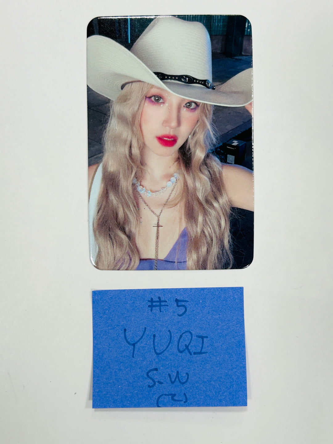YUQI (Of (G) I-DLE) "YUQ1" - Soundwave Pre-Order Benefit Photocard [24.4.26] - HALLYUSUPERSTORE