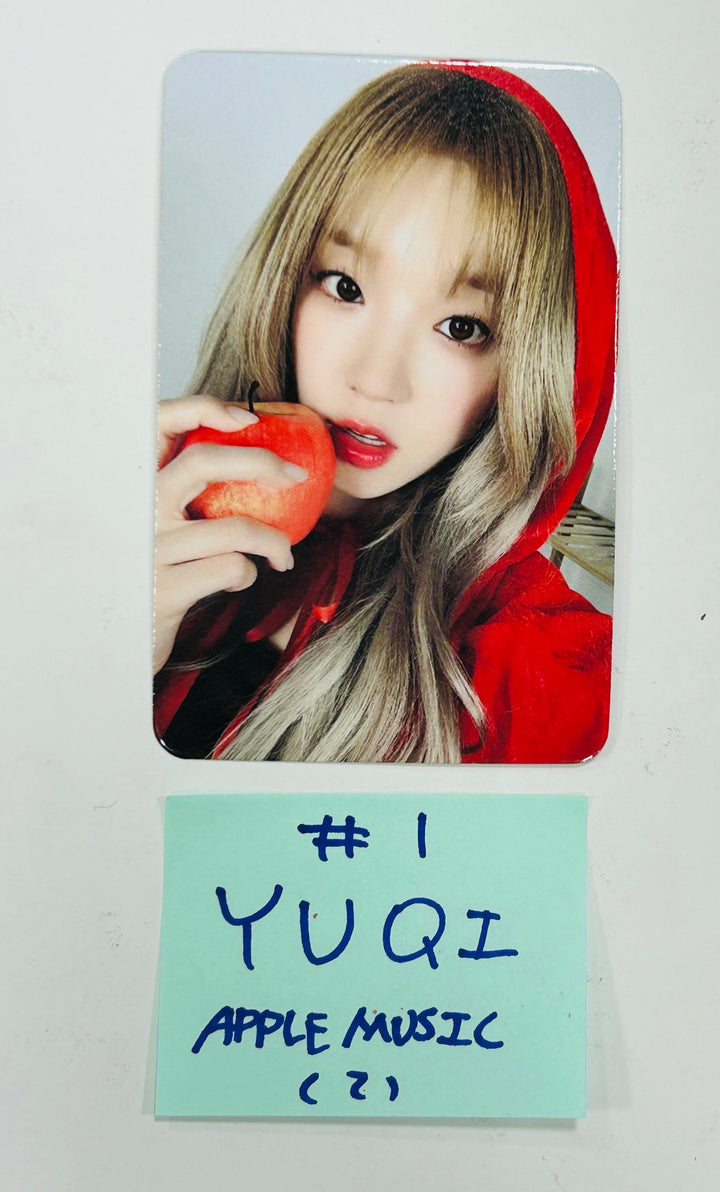 YUQI (Of (G) I-DLE) "YUQ1" - Apple Music Fansign Event Photocard [24.4.29] - HALLYUSUPERSTORE