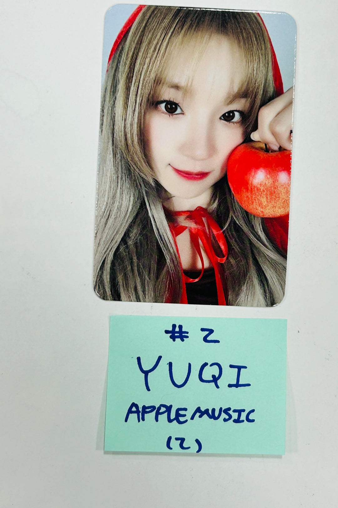 YUQI (Of (G) I-DLE) "YUQ1" - Apple Music Fansign Event Photocard [24.4.29] - HALLYUSUPERSTORE