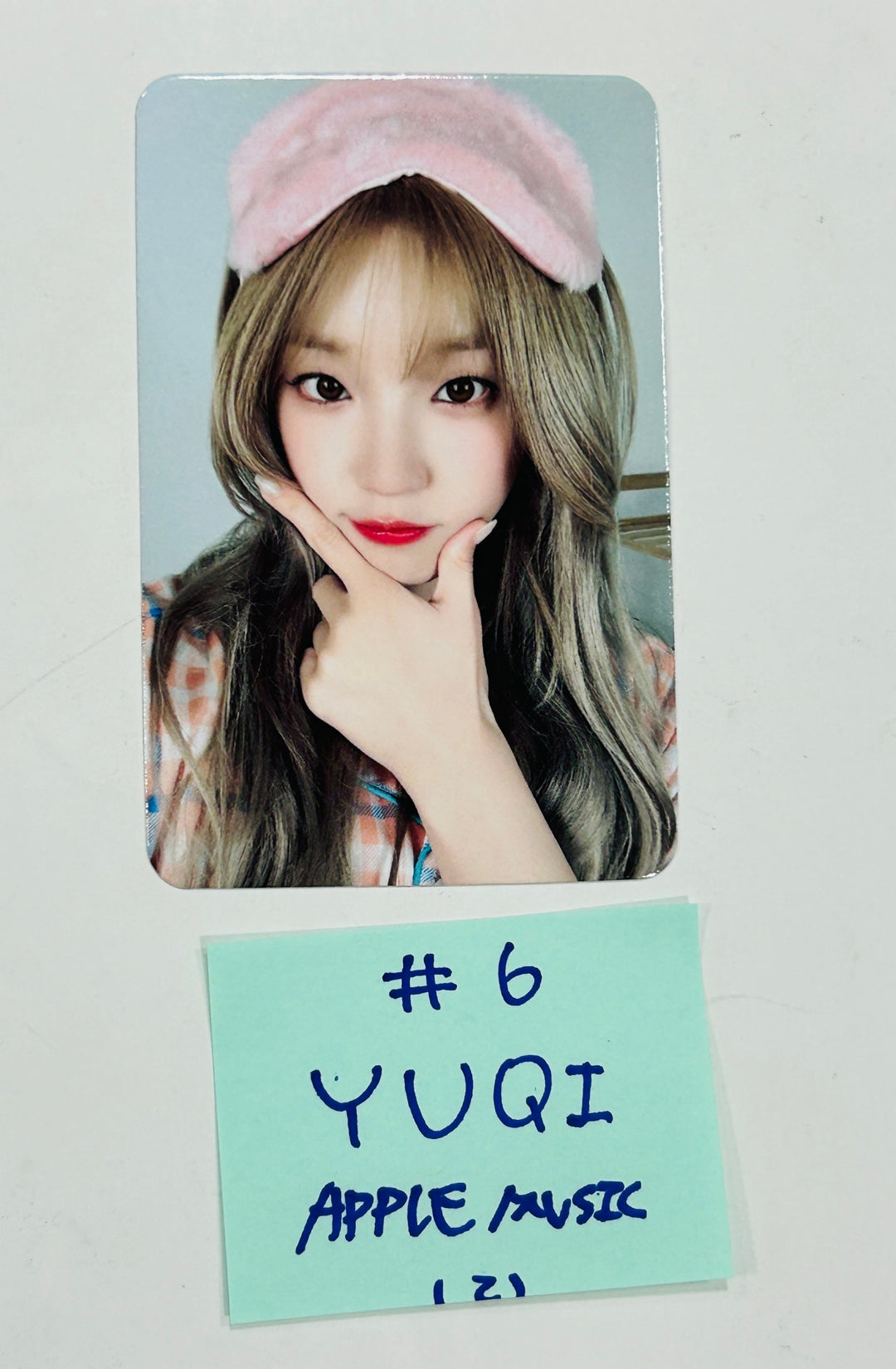 YUQI (Of (G) I-DLE) "YUQ1" - Apple Music Fansign Event Photocard [24.4.29] - HALLYUSUPERSTORE