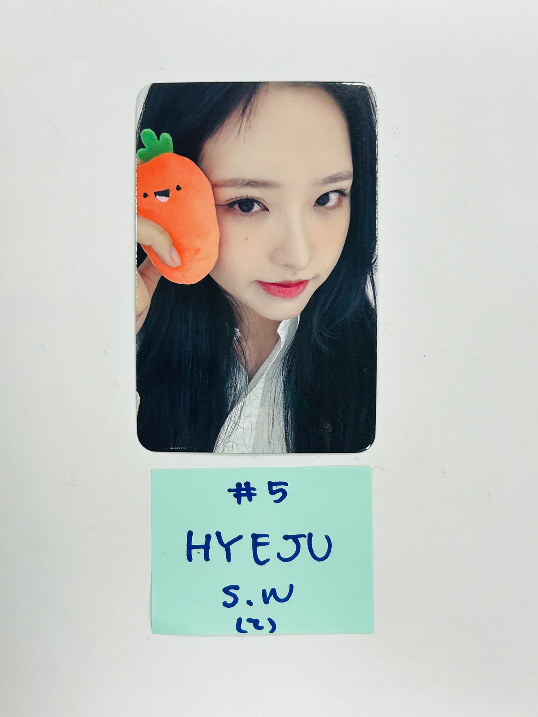Loossemble "One of a Kind" - Soundwave Fansign Event Photocard Round 2 [24.4.29] - HALLYUSUPERSTORE