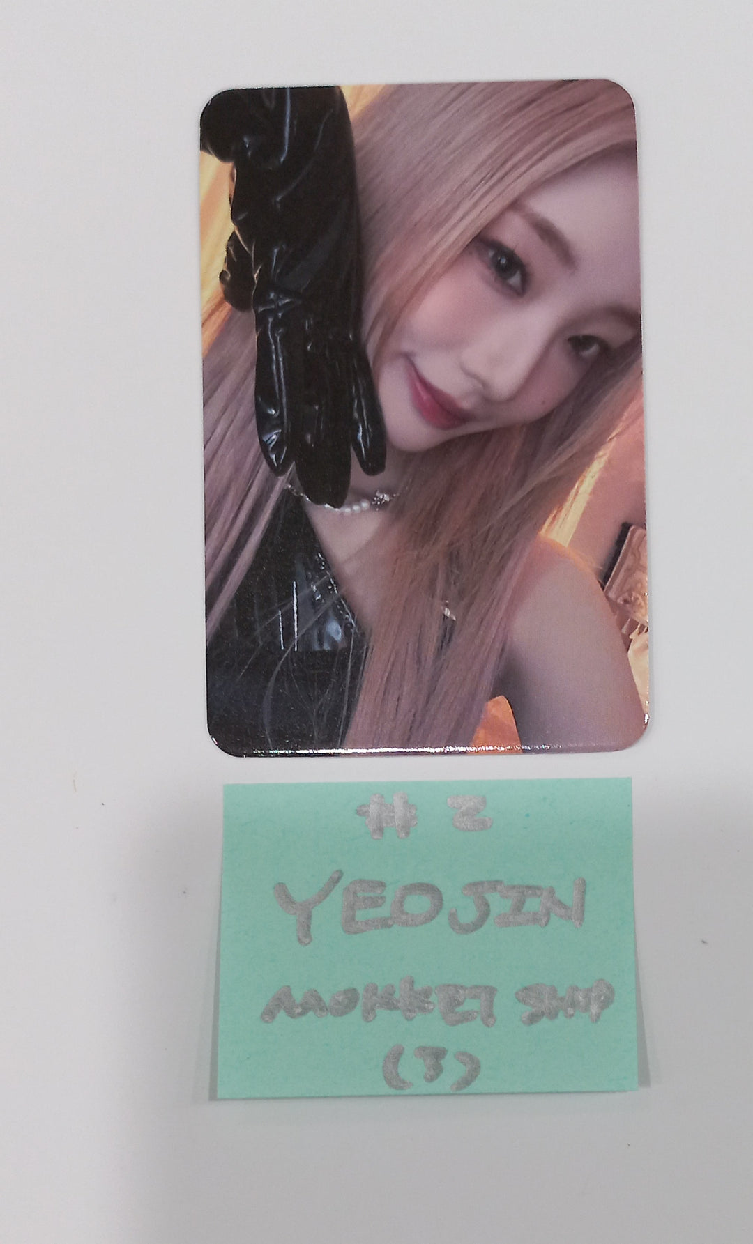 Loossemble "One of a Kind" - Mokket Shop Pre-Order Benefit Photocard [24.5.2] - HALLYUSUPERSTORE