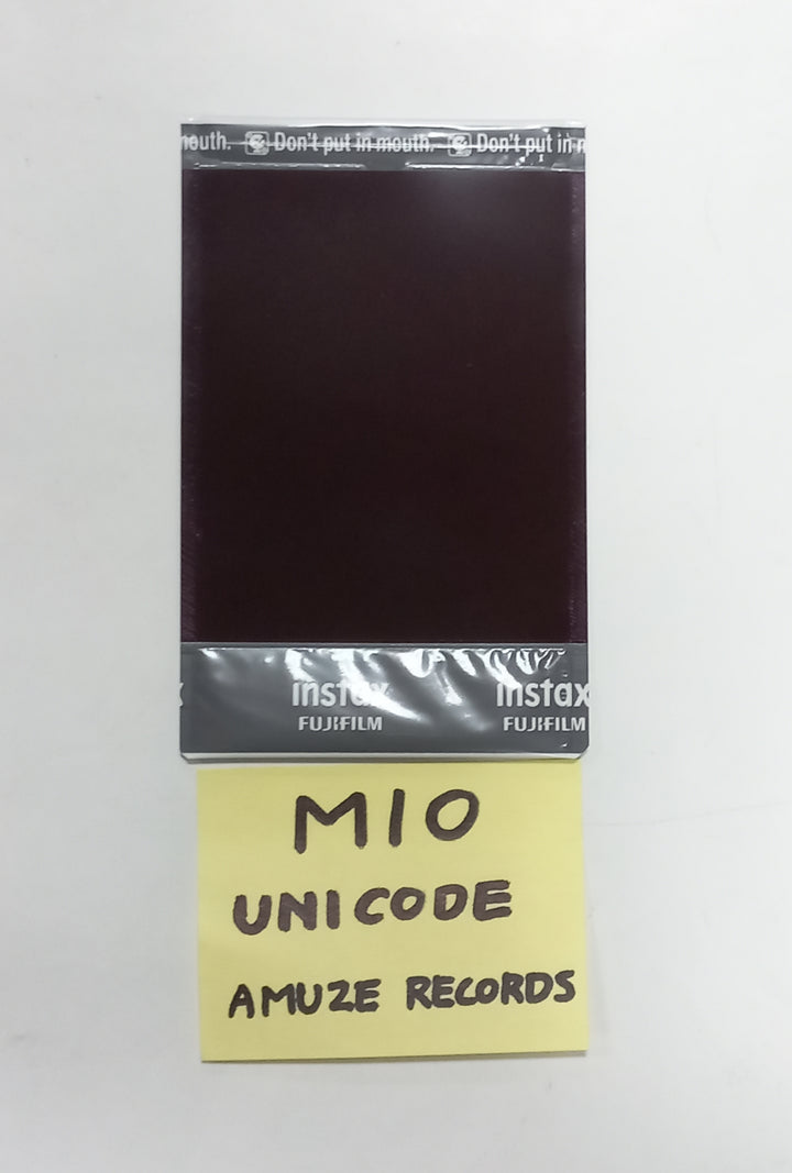 Mio (of UNICODE) "Hello World : Code J" - Hand Autographed(Signed) Polaroid [24. 05. 03] - HALLYUSUPERSTORE