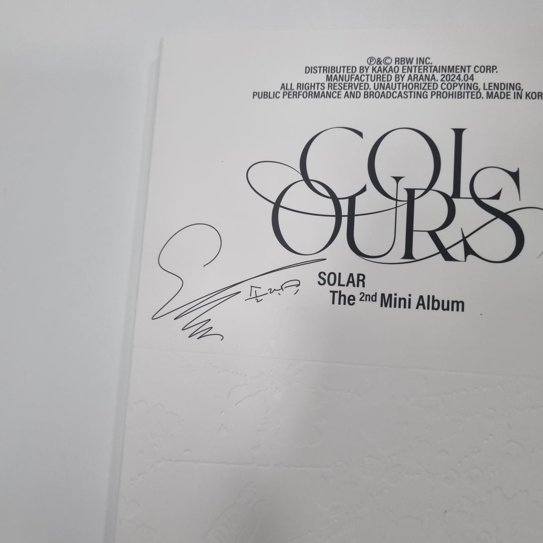 Solar "COLOURS" - Autographed (Printed Signed) Promo Album [24.5.7] - HALLYUSUPERSTORE