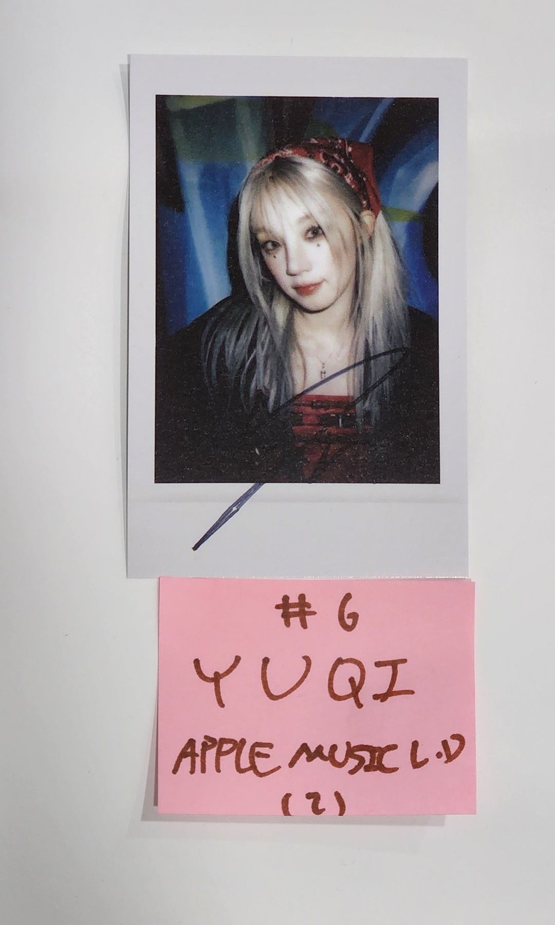 YUQI (Of (G) I-DLE) "YUQ1" - Apple Music Lucky Draw Event Photocard Round 2 [24.5.7] - HALLYUSUPERSTORE