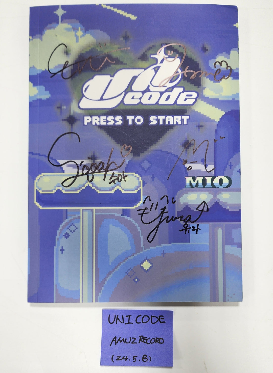 UNICODE "Hello World : Code J" - Hand Autographed(Signed) Album [24.5.8] - HALLYUSUPERSTORE