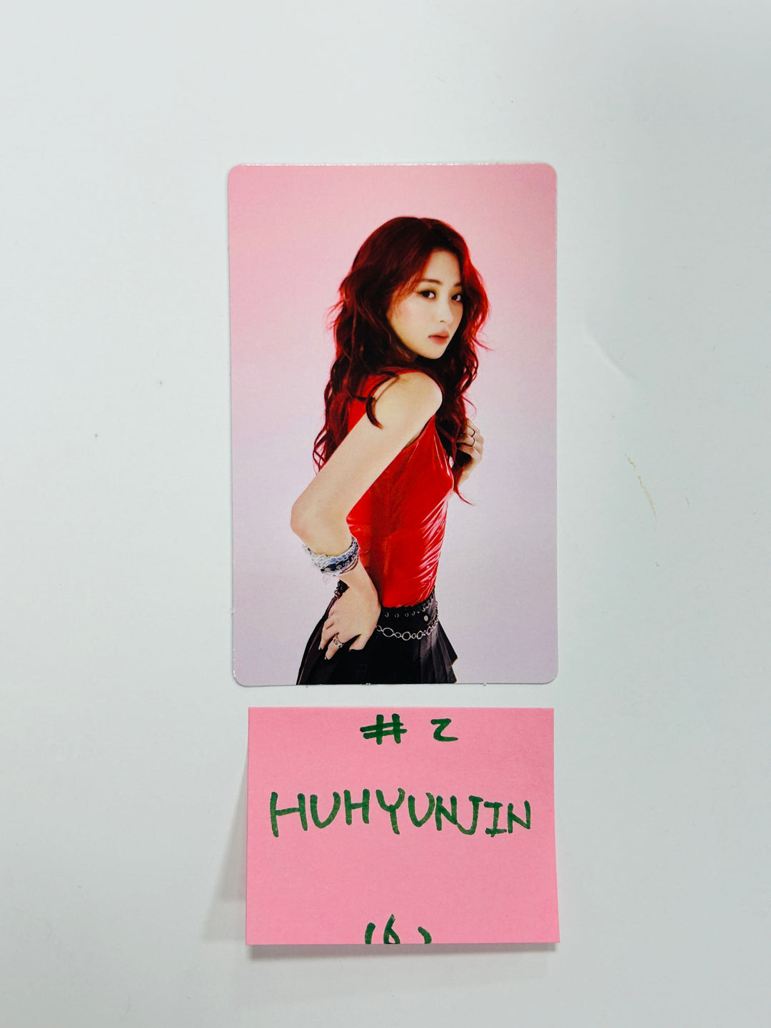 LE SSERAFIM "FEARNADA" - Official Mini Photocard (1) [24.5.10] - HALLYUSUPERSTORE