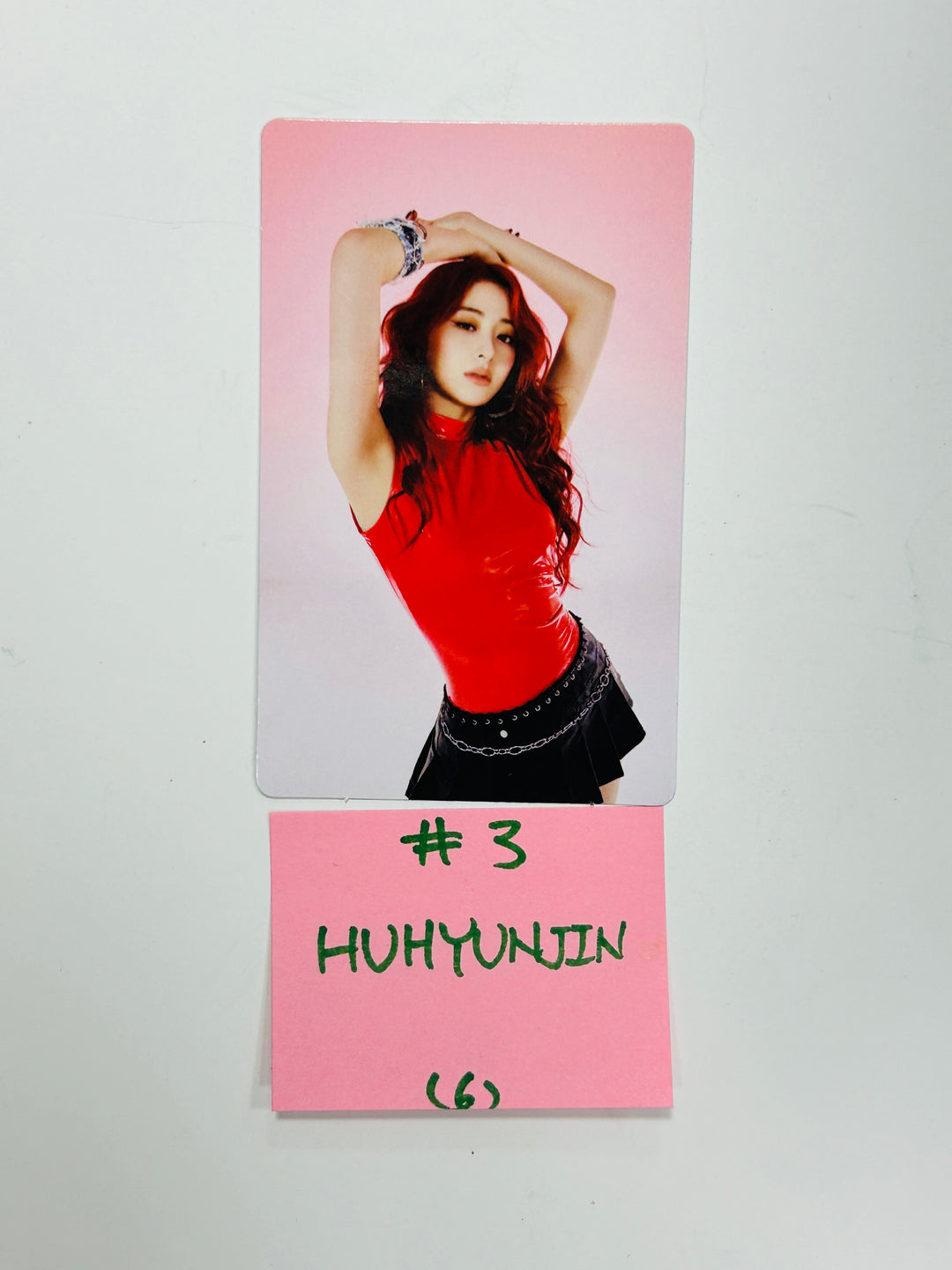 LE SSERAFIM "FEARNADA" - Official Mini Photocard (1) [24.5.10] - HALLYUSUPERSTORE