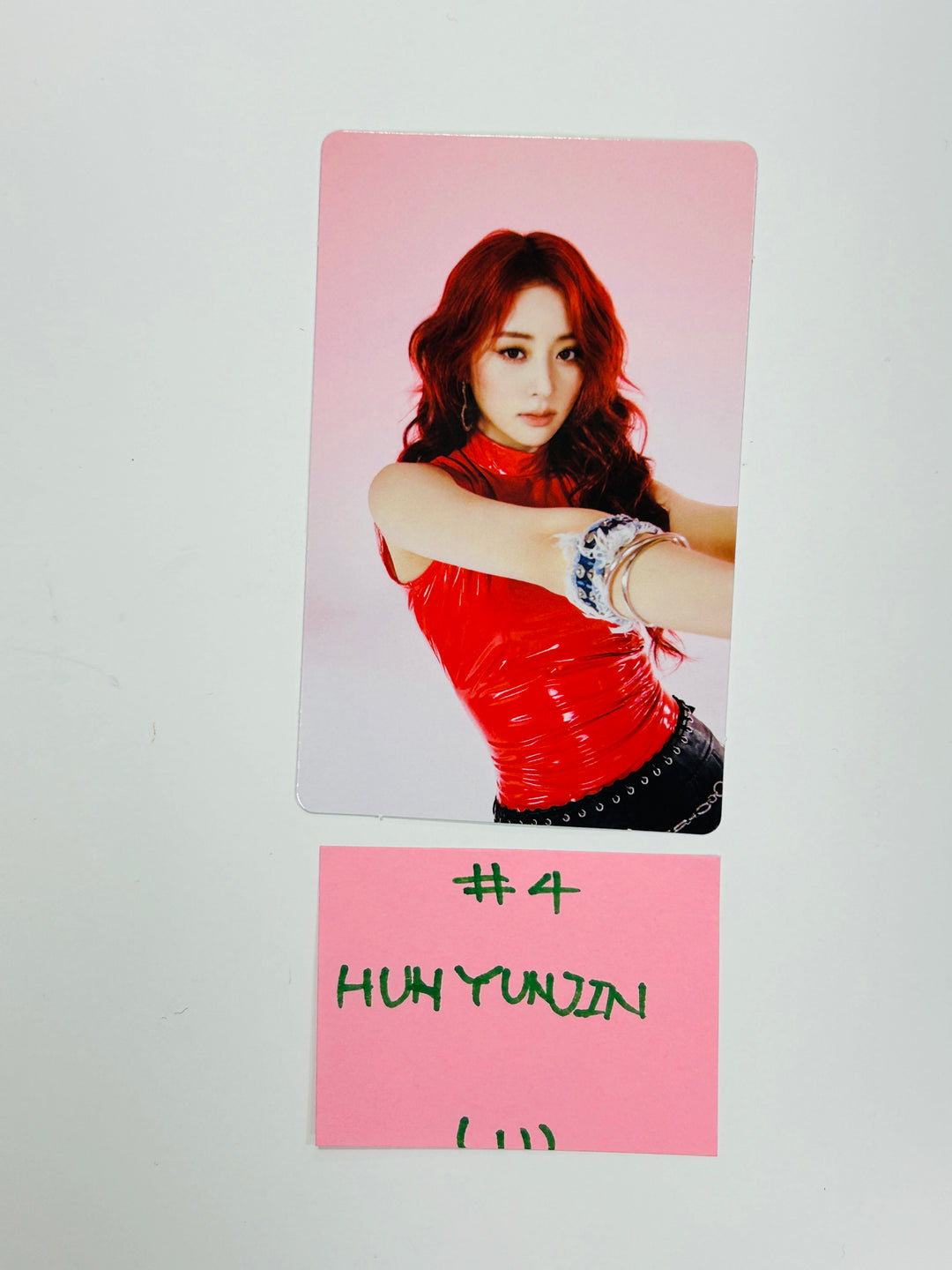 LE SSERAFIM "FEARNADA" - Official Mini Photocard (1) [24.5.10] - HALLYUSUPERSTORE