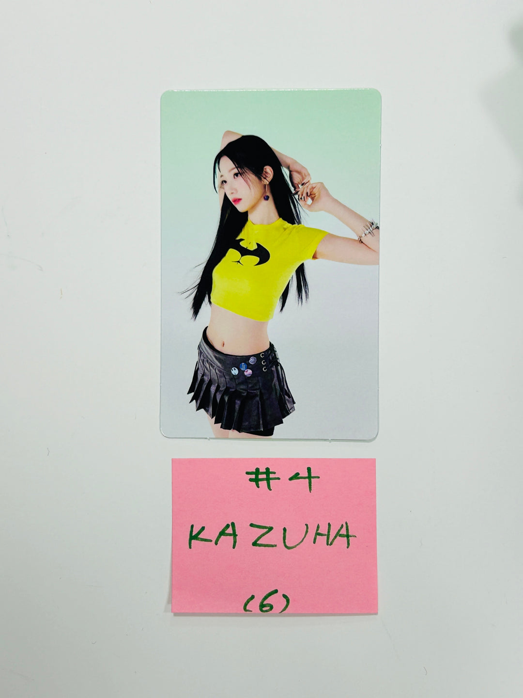 LE SSERAFIM "FEARNADA" - Official Mini Photocard (2) [24.5.10] - HALLYUSUPERSTORE