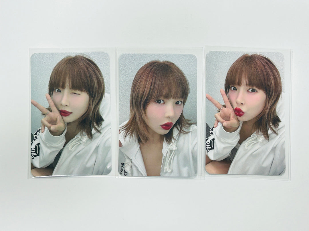 Hyuna "Attitude" - Olive Young Pre-Order Benefit Photocard [24.5.10] - HALLYUSUPERSTORE