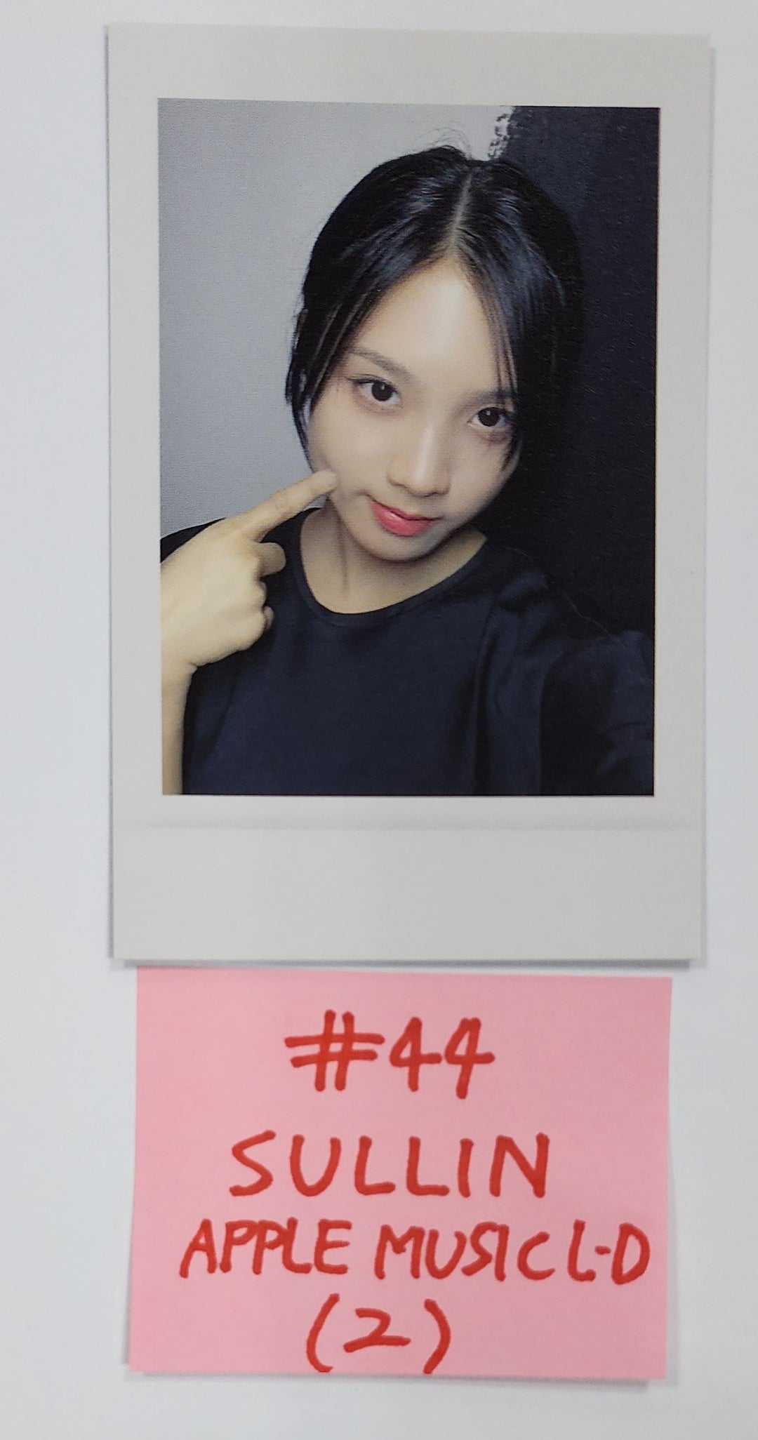 tripleS "ASSEMBLE24" - Apple Music Lucky Draw Event Photocard [24.5.10] - HALLYUSUPERSTORE