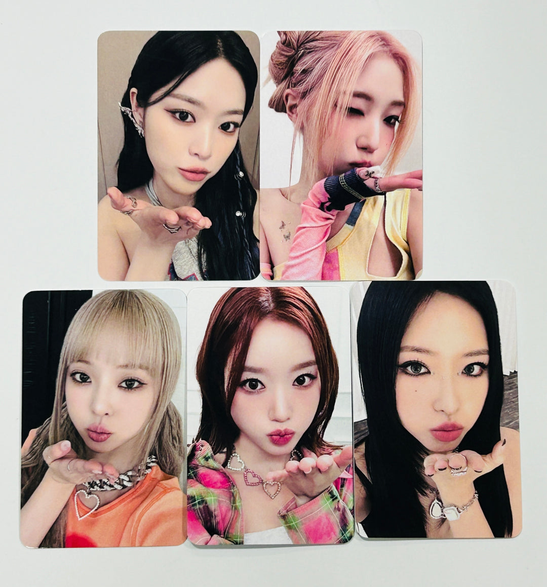 Loossemble "One of a Kind" - Everline Pre-Order Benefit Photocard [Ever Music Ver.] [24.5.10] - HALLYUSUPERSTORE