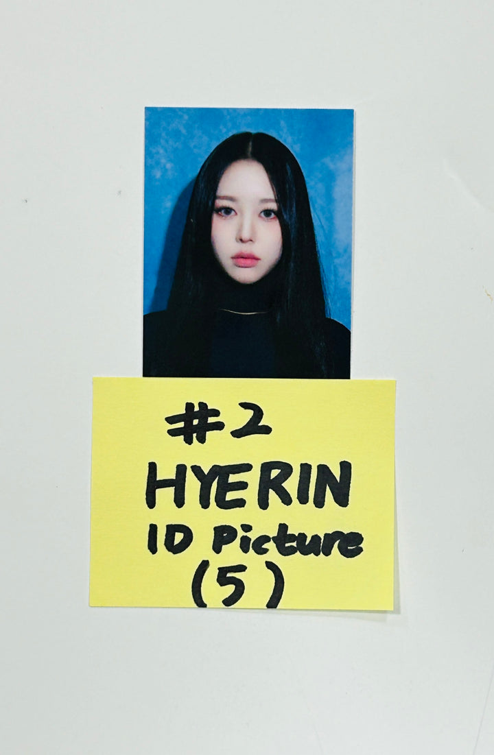 tripleS "ASSEMBLE24" - Official ID Picture [24.5.10] - HALLYUSUPERSTORE