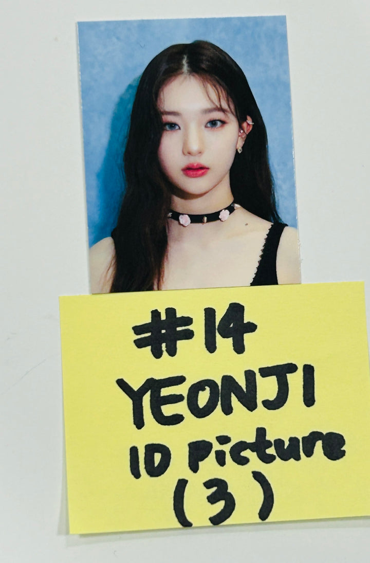 tripleS "ASSEMBLE24" - Official ID Picture [24.5.10] - HALLYUSUPERSTORE