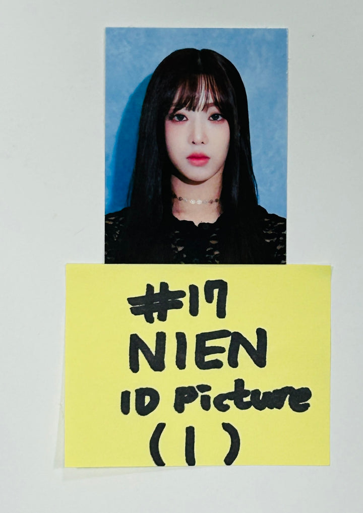 tripleS "ASSEMBLE24" - Official ID Picture [24.5.10] - HALLYUSUPERSTORE