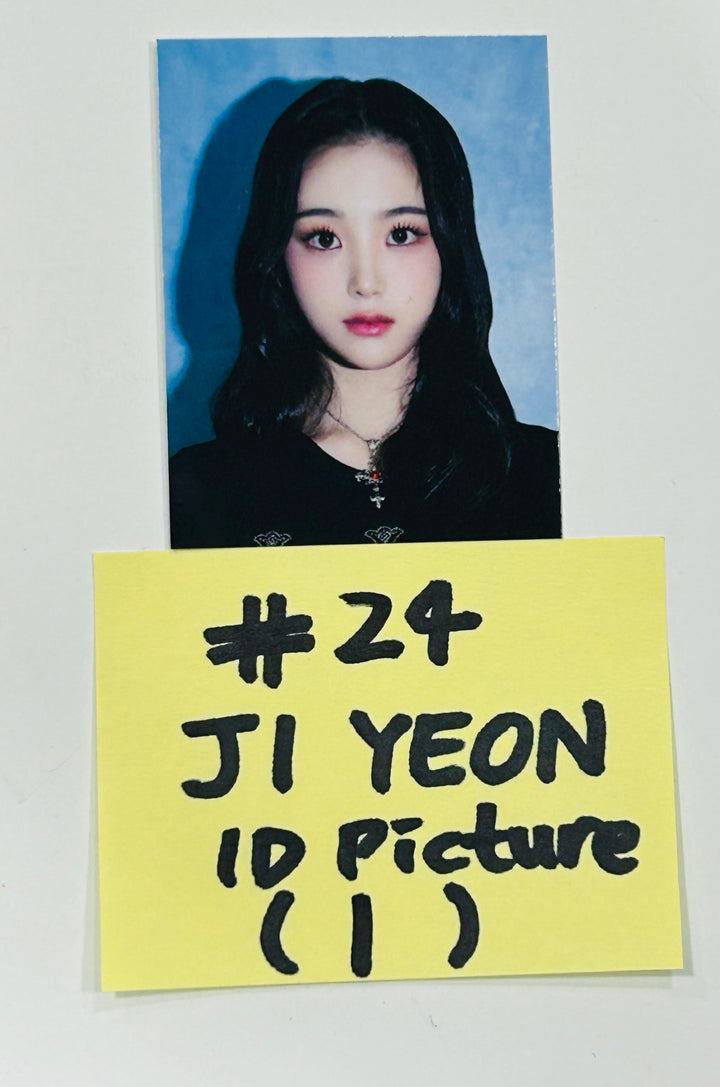 tripleS "ASSEMBLE24" - Official ID Picture [24.5.10] - HALLYUSUPERSTORE