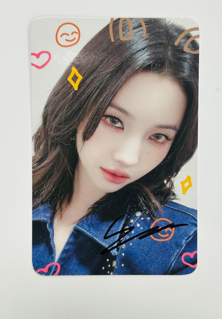 Soyeon (Of (g) I-DLE) "2" 2nd Full Album - Hand Autographed(Signed) Photocard [24.5.14] - HALLYUSUPERSTORE