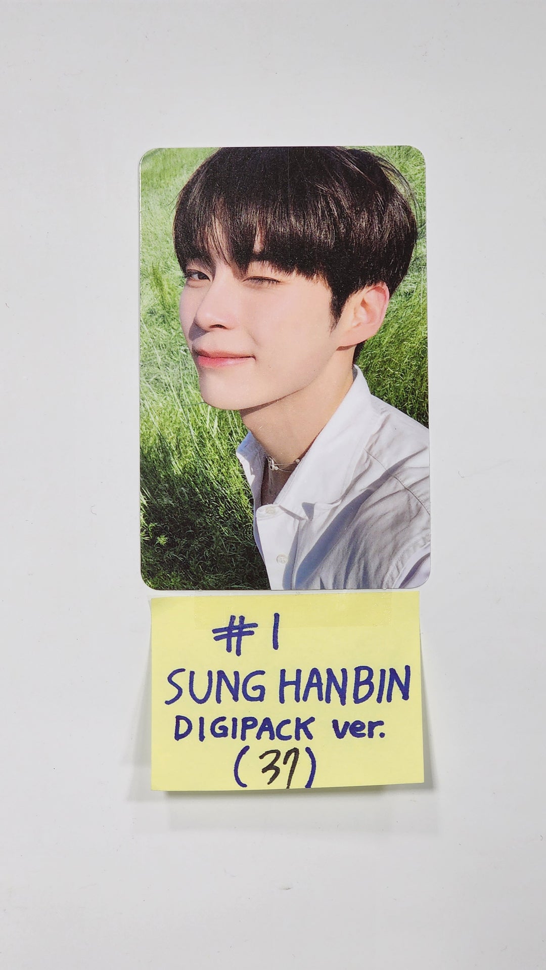 ZEROBASEONE(ZB1) "You had me at HELLO" - Official Photocard [Digipack Ver.] [24.5.14] - HALLYUSUPERSTORE